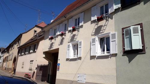 Maison de 3 chambres a Eguisheim avec balcon amenage et WiFi gîte à louer Wettolsheim