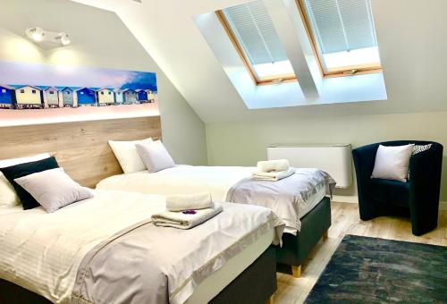 2 twin beds