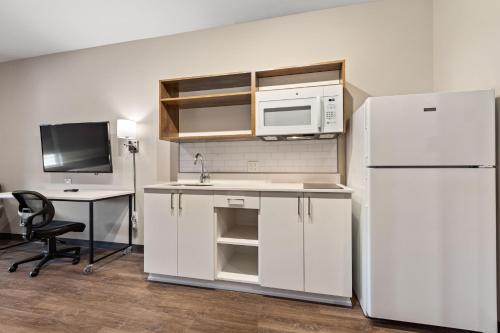 Κουζίνα, Extended Stay America Premier Suites - Fort Lauderdale - Deerfield Beach in Ντίρφιλντ Μπίτς(Φλόριντα)