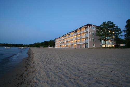 入口, 海岸度假村 (Bayshore Resort) in 特拉佛斯市中心