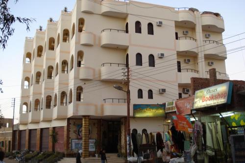 . Western Desert Hotel & Safari