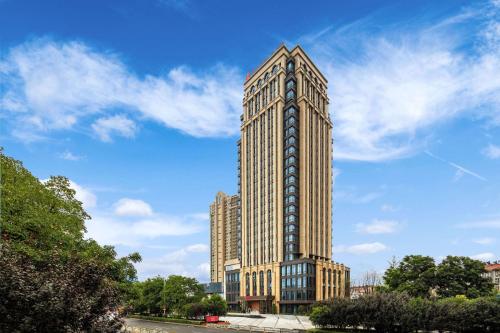 . Ramada Plaza by Wyndham Wuhan Huangpi