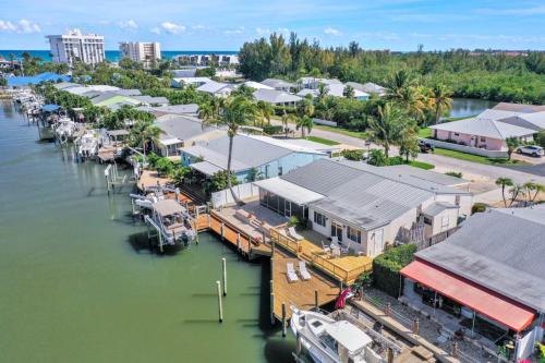 The SS Mermaid-Spotless Island Villa - main image