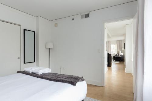 Comfy MW 1BR with Gym & WD by Zencity - image 8