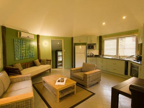 Glass House Mountains Ecolodge - Sunshine Coast