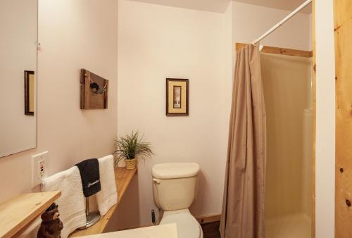 Two-Bedroom House image 10