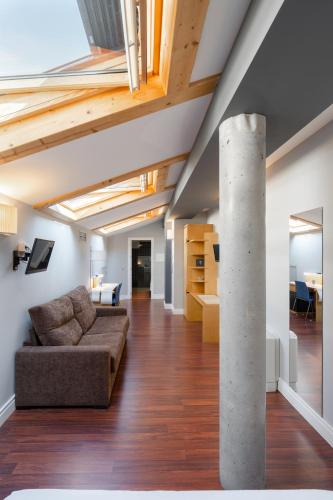 設施, Dorma El Coloquio in 瓦利阿多里德