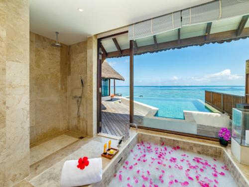 Ocean Suite with Private Pool image 6