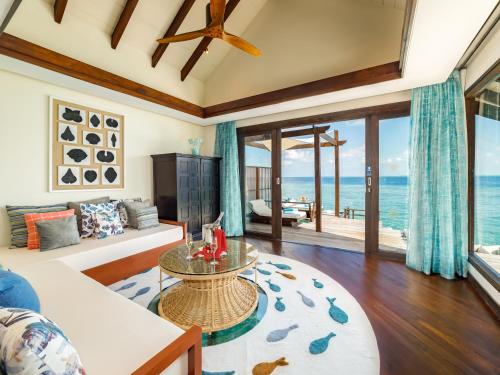 Ocean Suite with Private Pool image 4