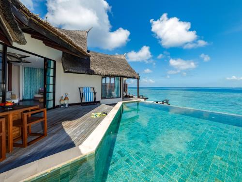 Ocean Suite with Private Pool image 7