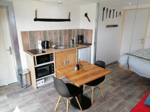 Best Price #2 "L'ATELIER" x5 people - Location saisonnière - Orchamps-Vennes