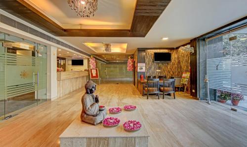 Treebo Tryst Relax Inn Patel Nagar photo 2