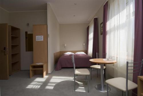 TOSS Hotel - image 2
