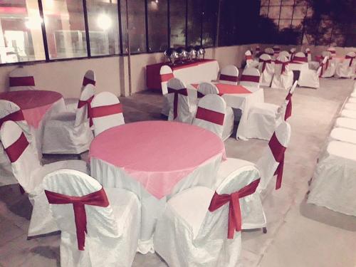 Hotel Day In Lahore – Lahore, WI