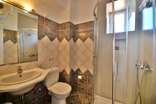 Mistral Hotel - image 7