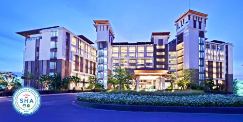 Summit Windmill Golf Suite Hotel at Suvarnabhumi