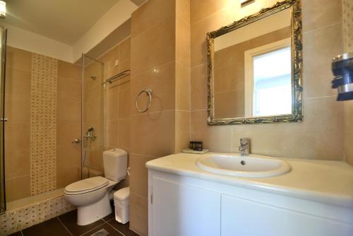 Mistral Hotel - image 8