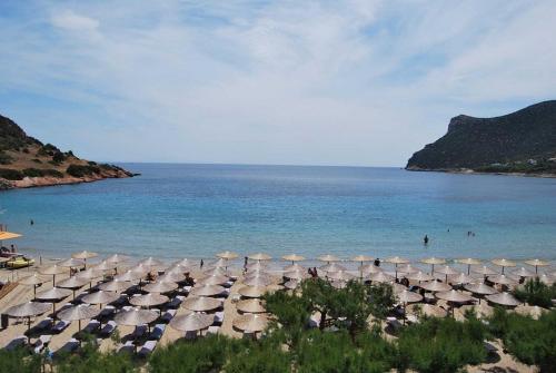 Strand, Lemon Tree Inn in Markópoulo