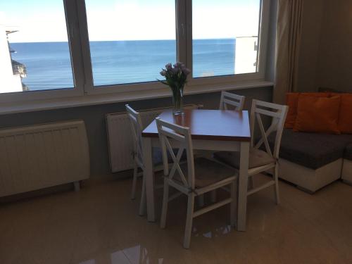 Wolin-Travel Apartamenty Statek z widokiem na morze - image 4