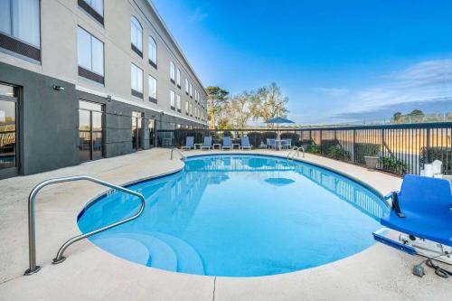 La Quinta Inn & Suites by Wyndham-Albany GA - image 13