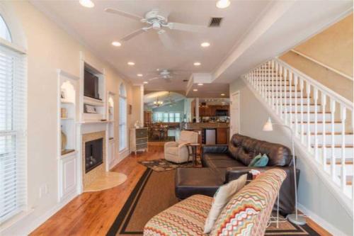 The Rising Tide by Meyer Vacation Rentals