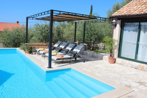 Kameni Dvori - Family Holiday Villa near Dubrovnik - image 3