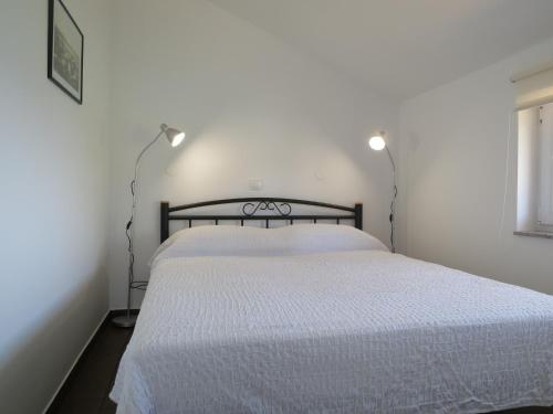 Apartment Prejac by the beach - image 5