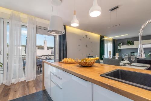  Apartman Tragos, Pension in Trogir