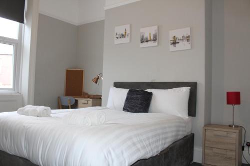 Spacious House Sunderland Close To Shops And Theatre, Sunderland, Tyne and Wear