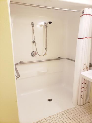 MainStay Suites Raleigh - Cary image 20