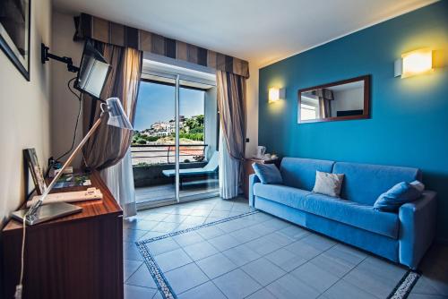 Aregai Marina Hotel & Residence - image 12