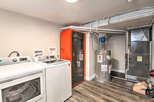 Cozy-Chic Cincy Apt Less Than 4 Mi to Dtwn and Stadiums