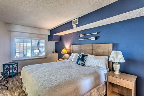 Beach Condo on Golden Mile with Ocean Views! - image 4