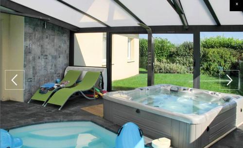 Villa de 3 chambres avec piscine privee jardin amenage et wifi a Kersaint Plabennec