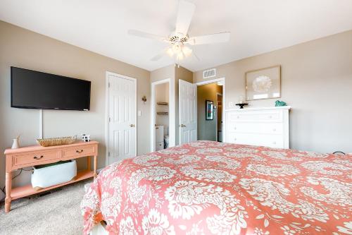Bayfront Beauty at Mallard Landing - image 8