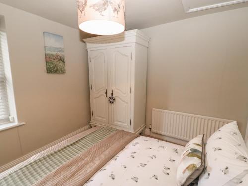 Chapel Cottage - image 11