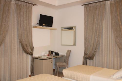 Artemisia Palace Hotel - image 7