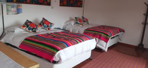 1 double bed, 1 twin bed