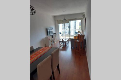 One-Bedroom Apartment image 4