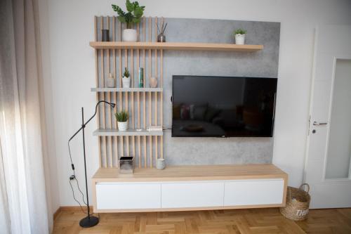 One-Bedroom Apartment image 10