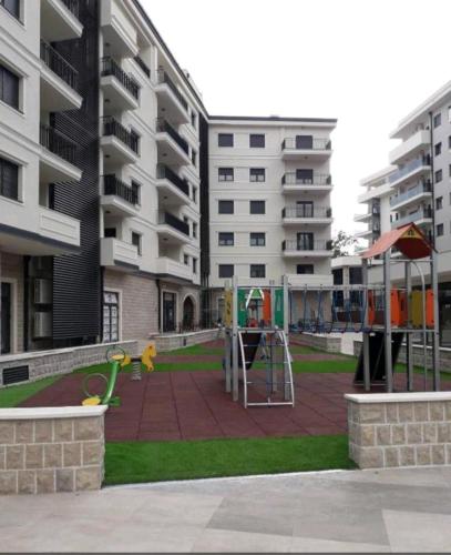 One-Bedroom Apartment image 2