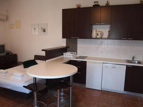 кухня, Apartments Edita in Рогозніца