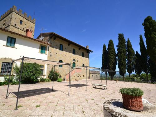 Cozy Holiday Home in Florence with Swimming Pool