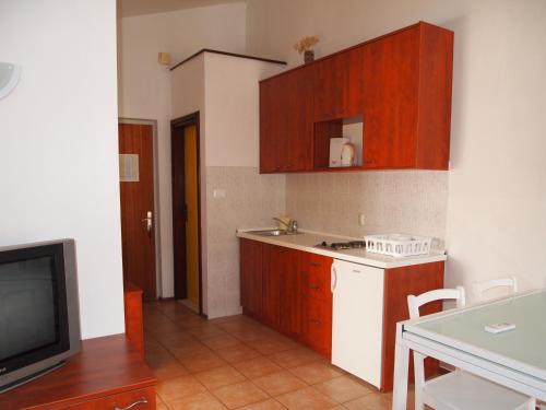 кухня, Apartments Edita in Рогозніца