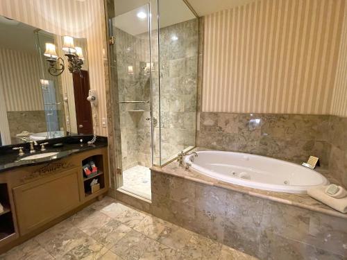 Celebrity Boutique Hotel – Deadwood, SD