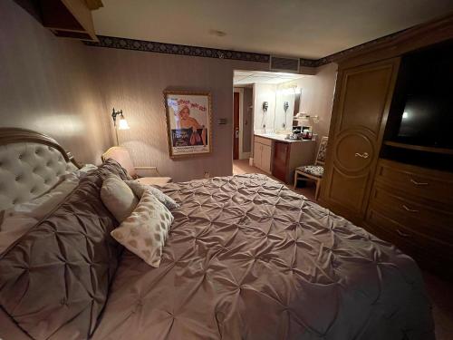Celebrity Boutique Hotel – Deadwood, SD