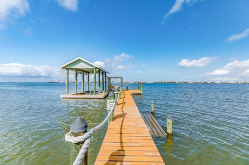 Little House on the Bay