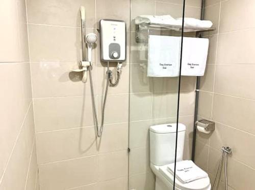 Bathroom, Kluang Riverview Hotel in Kluang