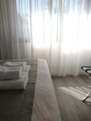 Standard Double Room image 2