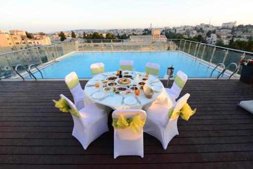 スイミングプール, セント ジョージ ホテル エルサレム (St. George Hotel Jerusalem) in エルサレム